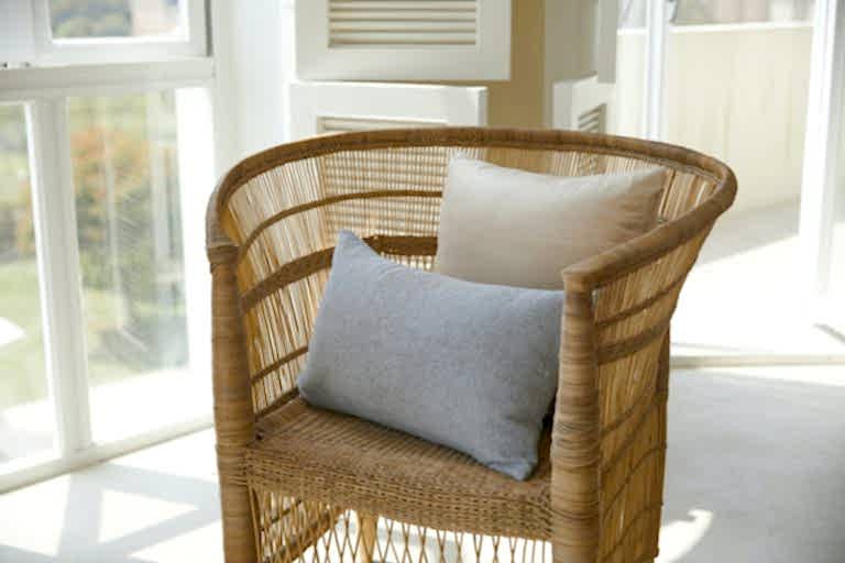 haven yoga studio life coaching relationships sleep weight work stress coaching business team women rattan chair
