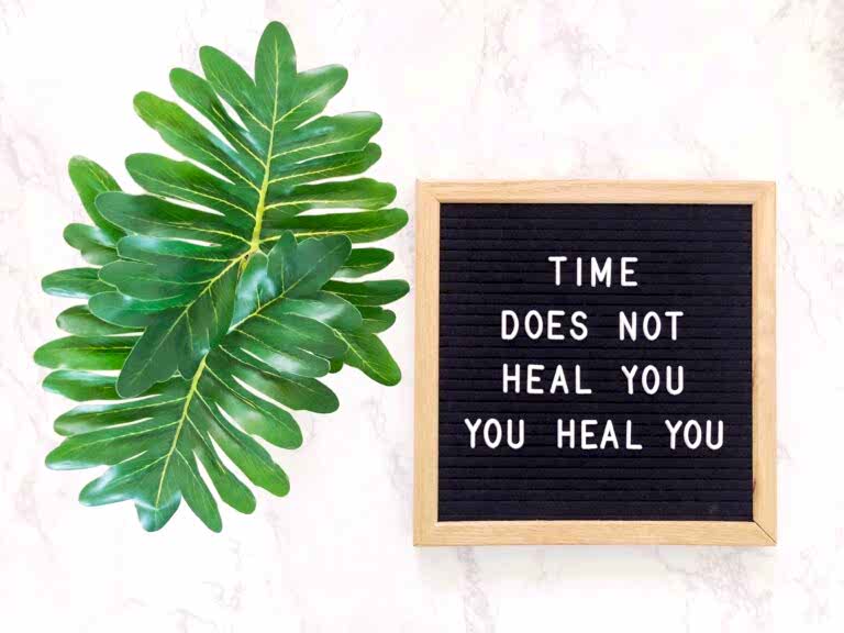 holistic counsellor buderim therapy counselling self care wellbeing yoga buderim stretch body keeps score trauma therapy sunshine coast client 5 star google reviews healing therapy palm