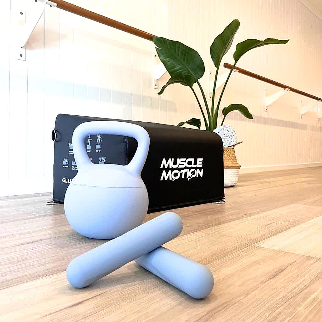 Group fitness classes sunshine coast haven yoga studio buderim hiit strength training lunge kettlebell weights dumbbells plyo box